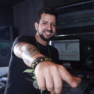 Dennis DJ
