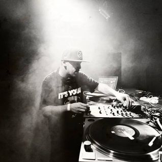 Dj B