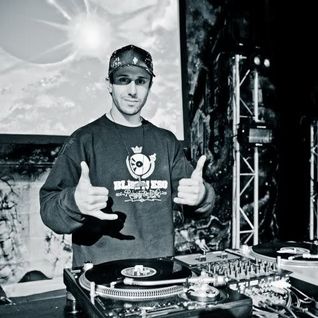 DJ Izm