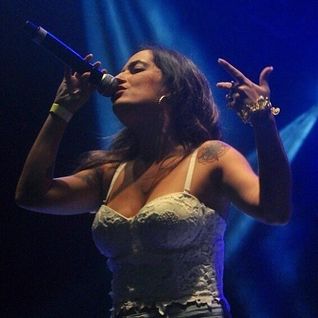 Lívia Cruz
