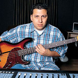Mike Elizondo