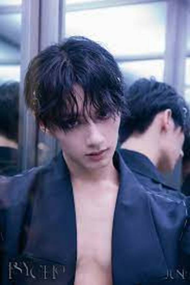 JUN (文俊辉)