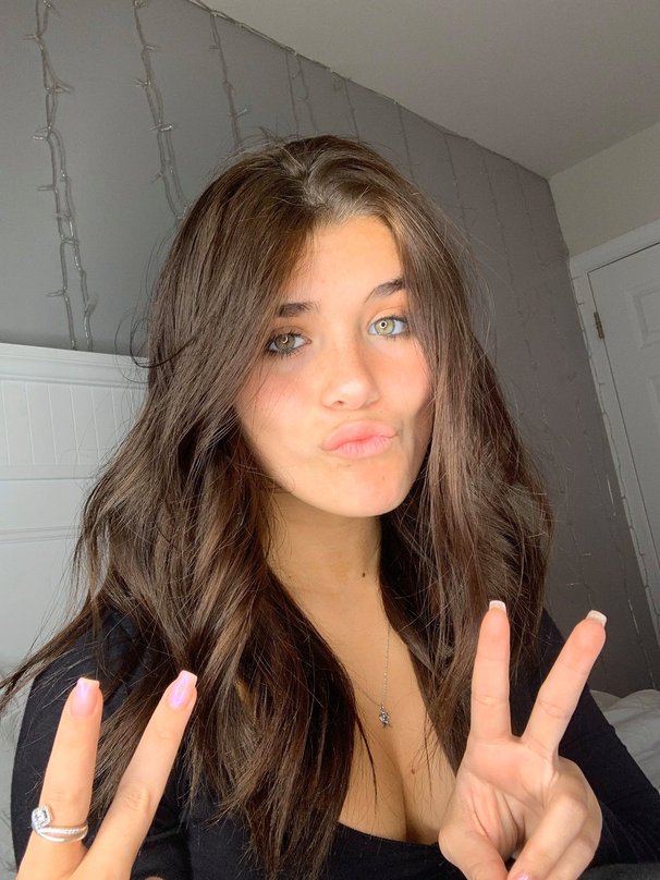 Nessa Barrett