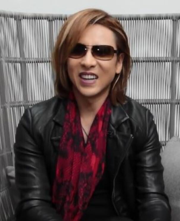 YOSHIKI