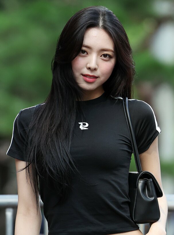 YUNA (ITZY)