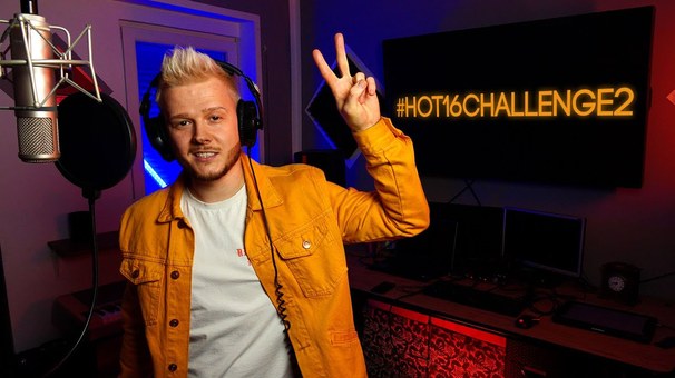 #Hot16Challenge2